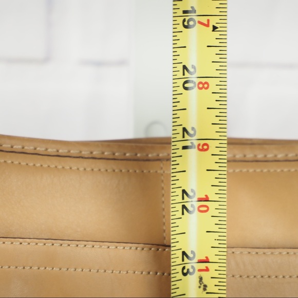 Coach East West F13354 Beige Leather Shoulder Bag - Picture 11 of 16